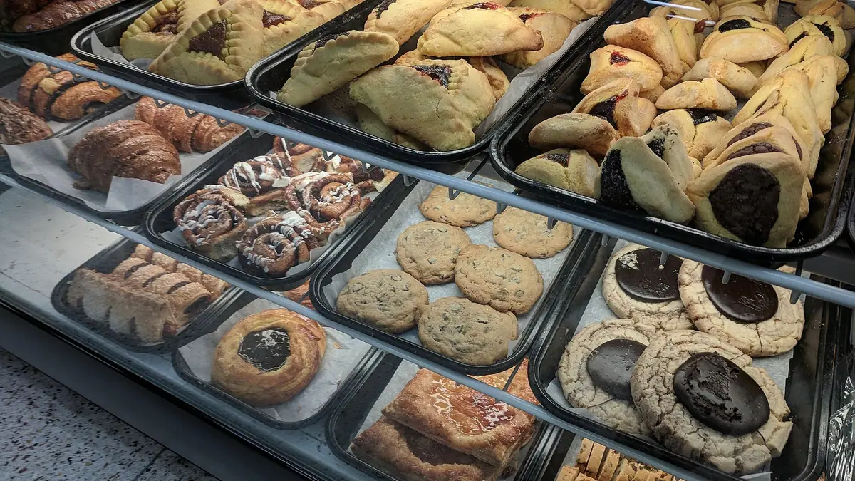 Bennetts Bakery – bakery in Parkstone, Poole